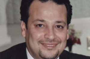 حاتم عزام.jpg
