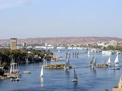 أسوان والنيل.jpg