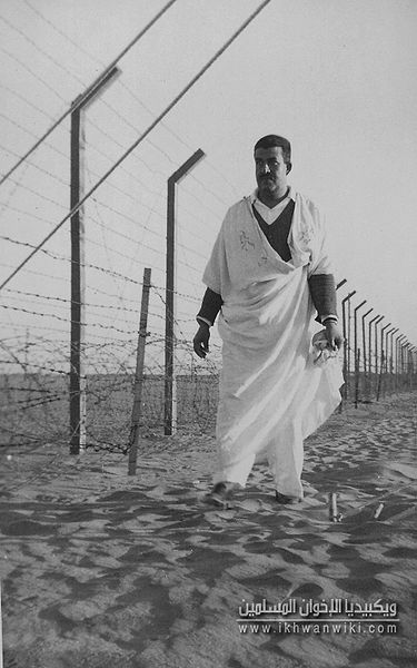 ملف:صلاح-شادى-في-سجن-الواحات.jpg