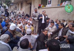 يسري-بيومي-يحث-عمال-كتان-طنطا-على-الثبات-على-مطالبهم.jpg
