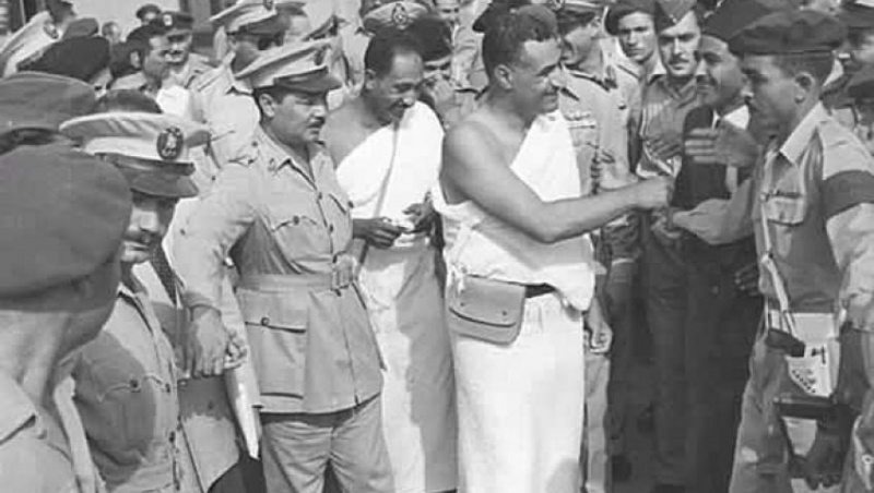 ملف:ناصر والمخابرات الأمريكية.. واللعب بصور الحكام.jpg