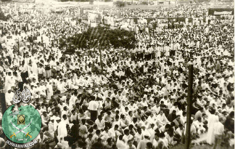 ملف:صلاة-العيد-فى-مسجد-مصطفى-محمود-بالمهندسين.jpg